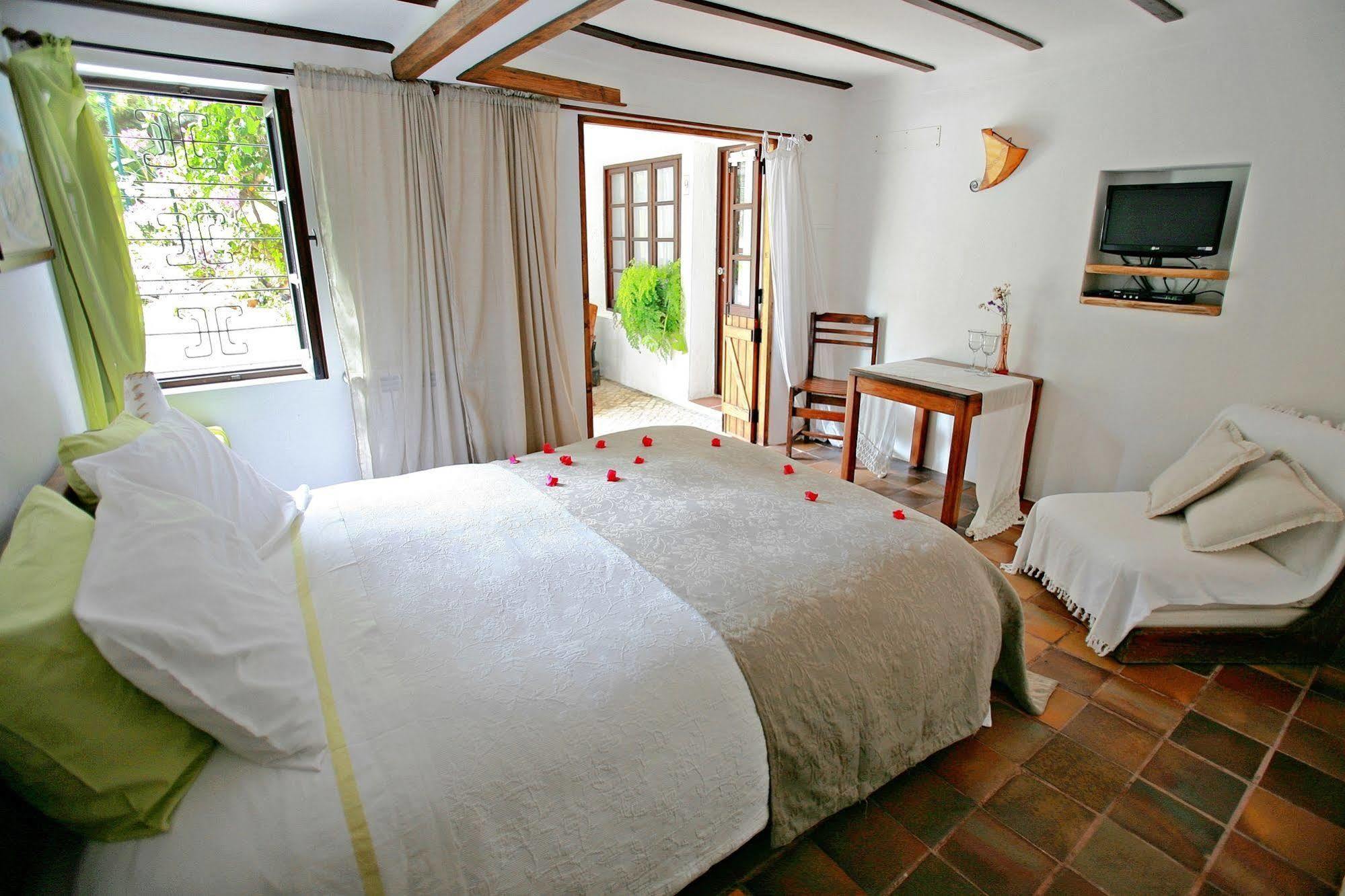 라고스 우마 카사 아 베이라 솔 B&B 외부 사진